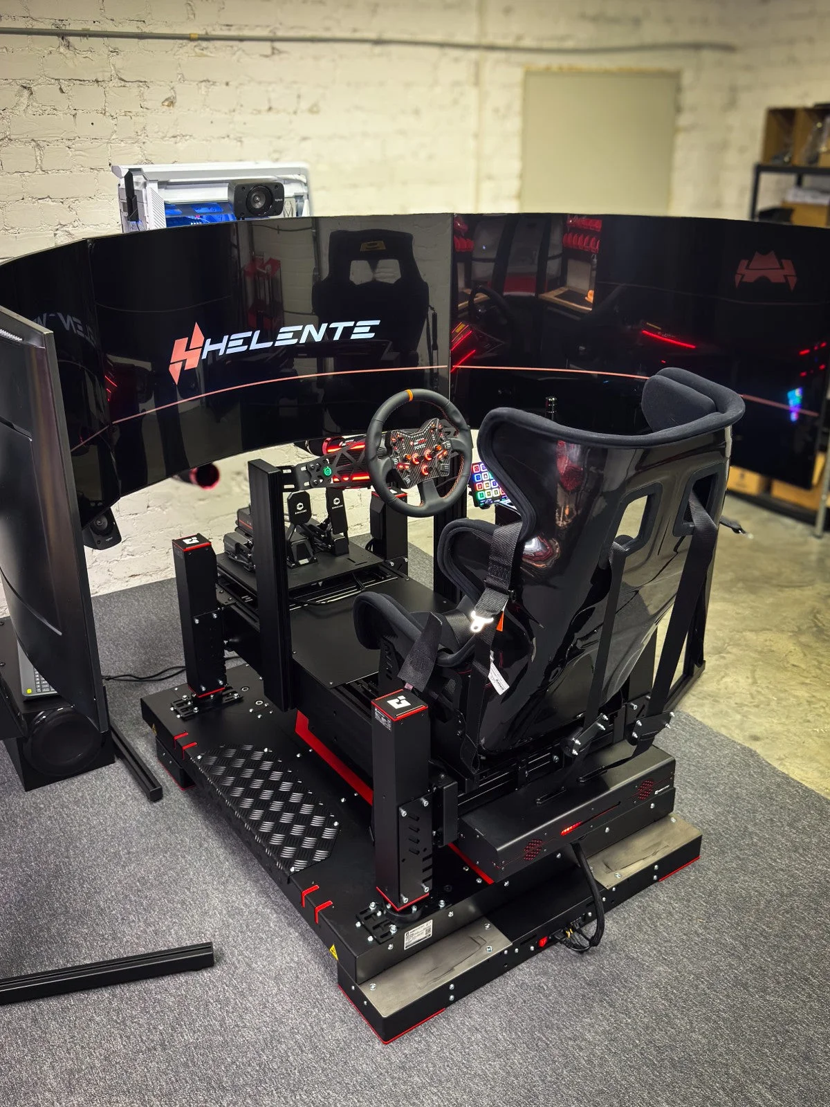 HELENTE "HXR" Turnkey Simulator