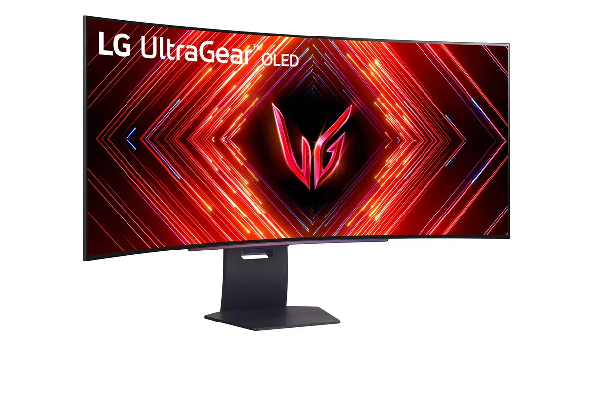 LG UltraGear OLED 45" Ultra-WQHD 240Hz G-Sync Curved Gaming Monitor